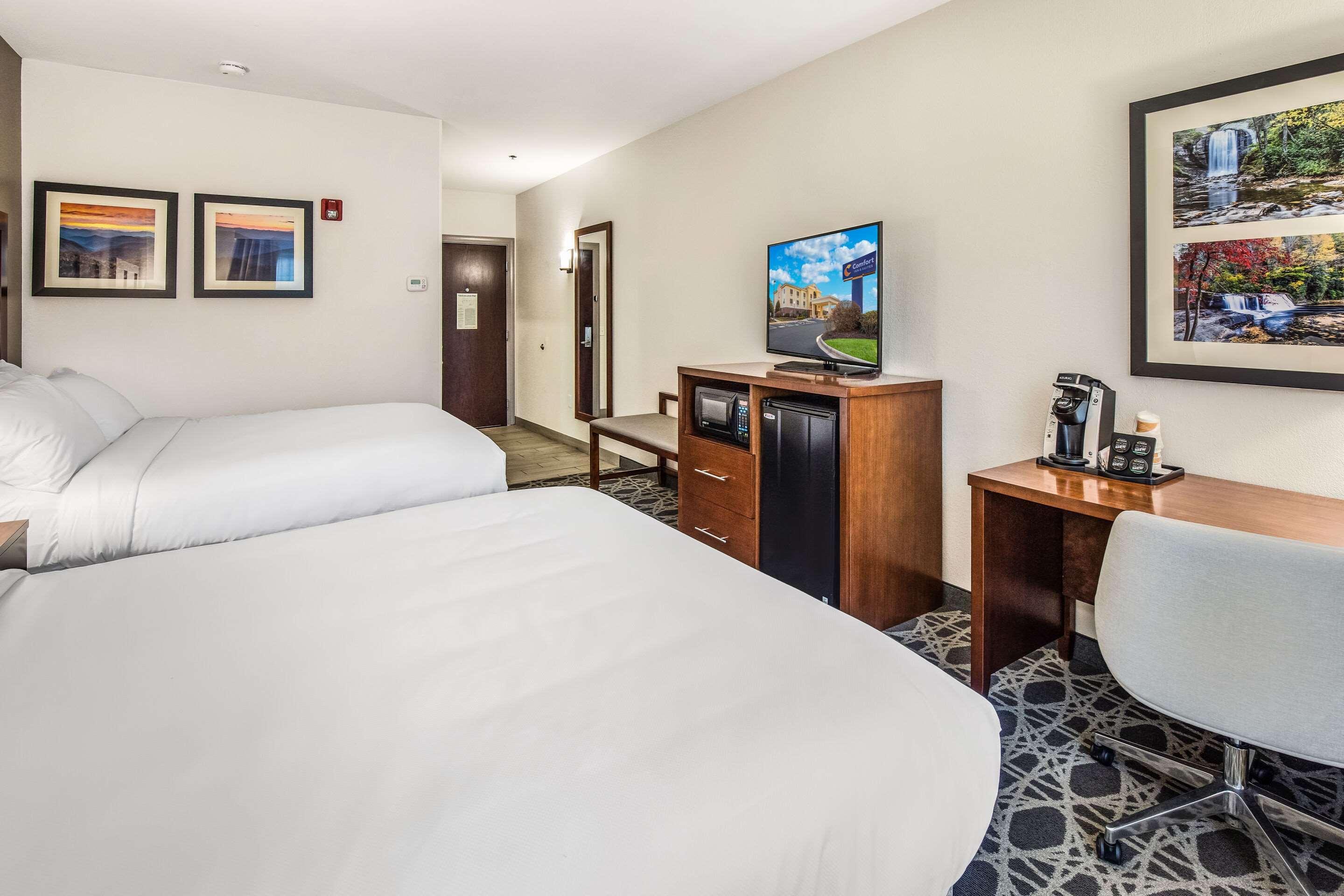 Comfort Inn & Suites Brevard Εξωτερικό φωτογραφία